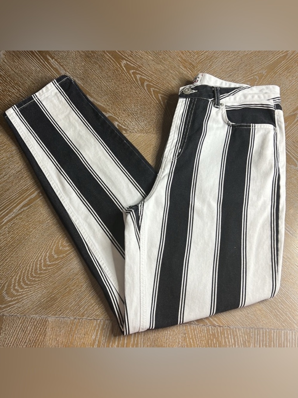 BDG Black & White High Waisted Mom Stripe Jeans 28